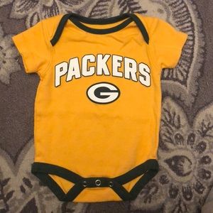 EUC NFL Green Bay Packers Baby Onesie Unisex 0-3 M